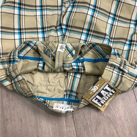 Men’s AEROPOSTALE 30 Small Shorts Chino Khakis Longer Length Plaid Khaki NWT - Picture 7 of 10